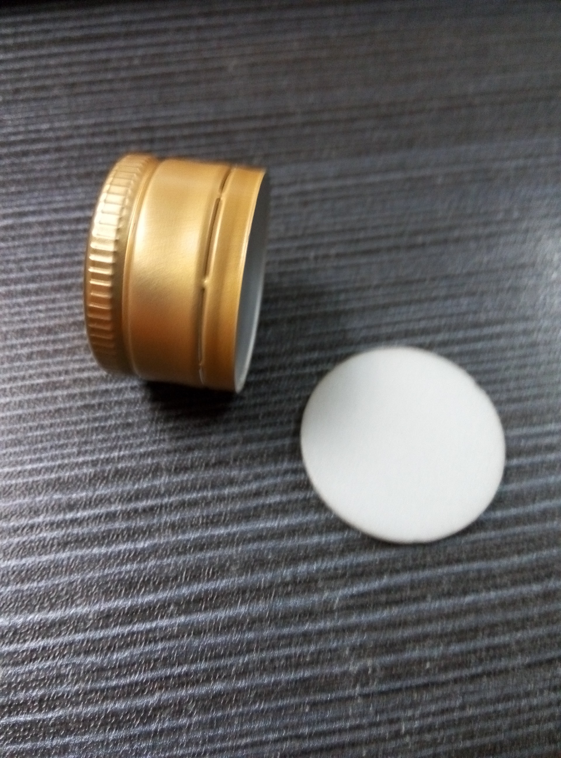 瓶蓋墊片生產(chǎn)設(shè)備